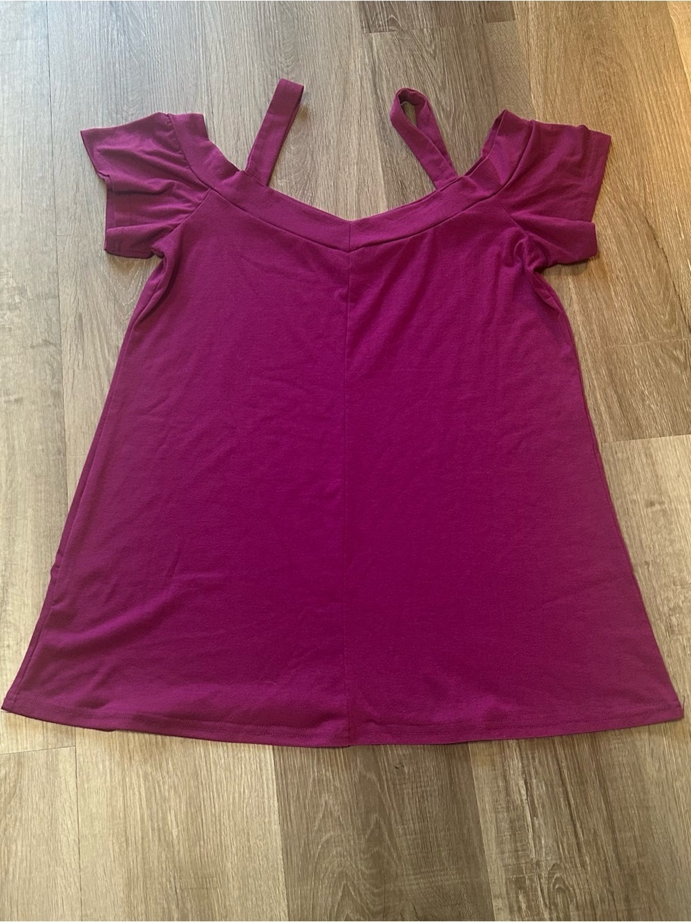 Magenta Cold Shoulder Tunic Top Strappy V-Neck Short Sleeve Size S - Picture 3 of 7